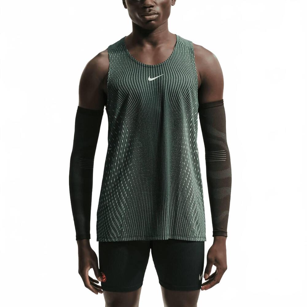 NEW NIKE stride aero fit running tank top in black/light green spark/reflective